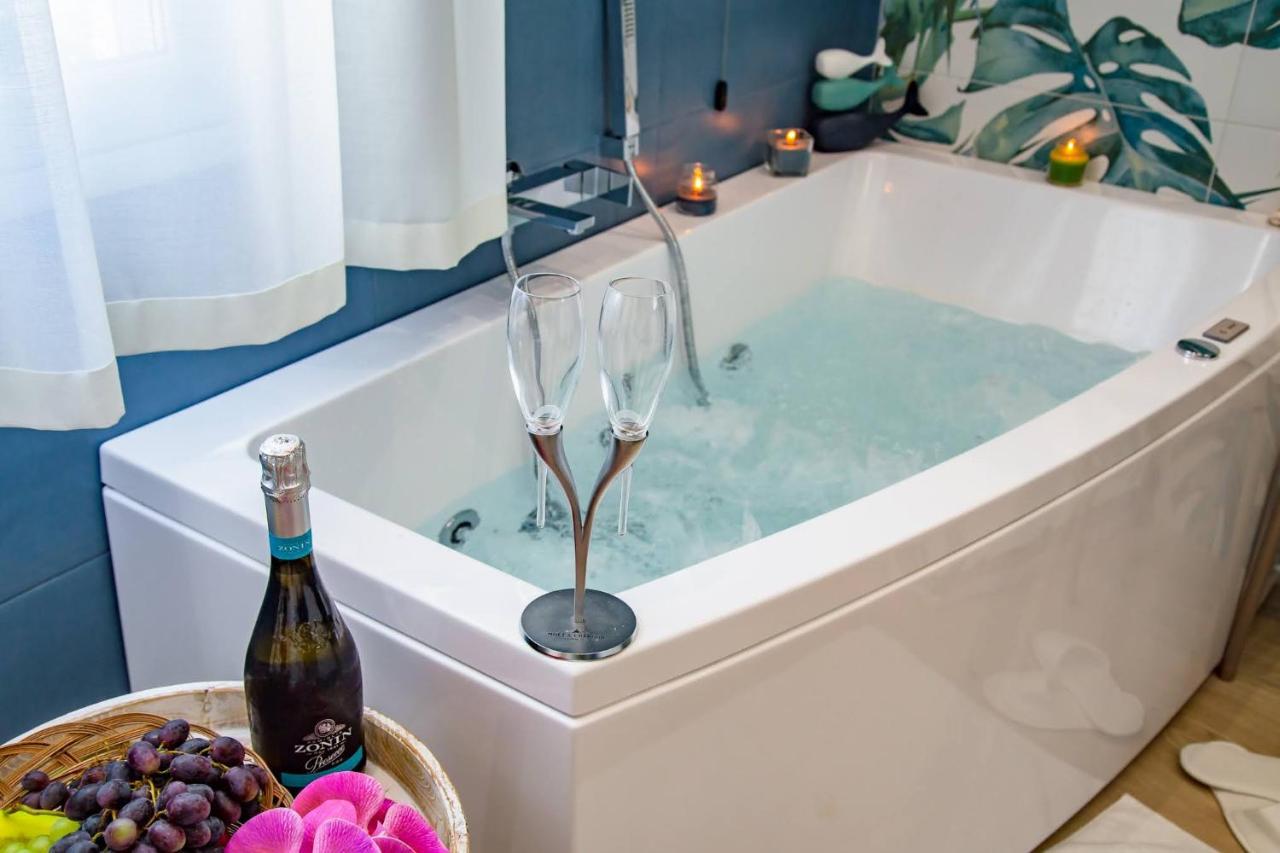 Vittoria Luxury Rooms ชากกา ภายนอก รูปภาพ